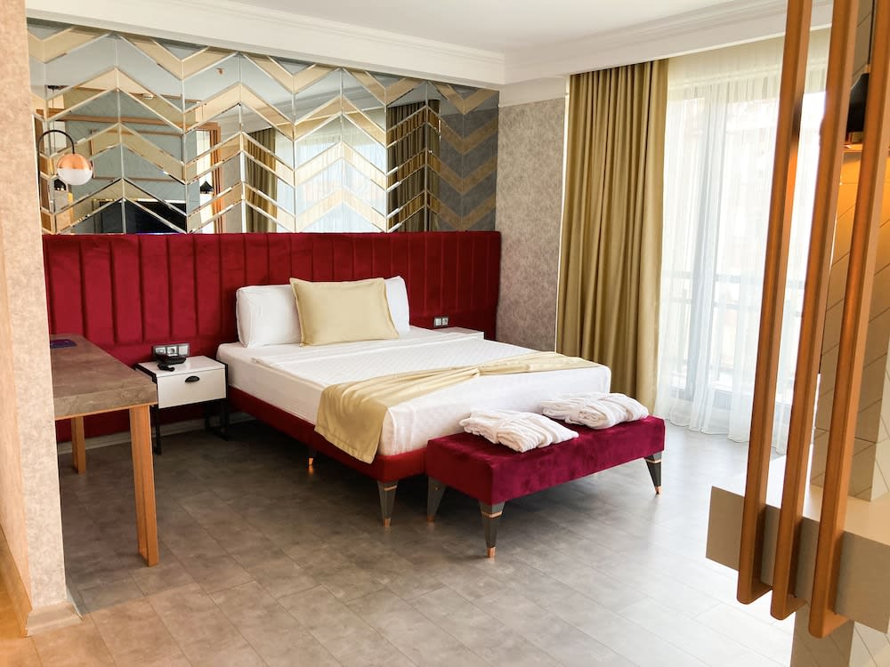 NENESSAHOTEL 2