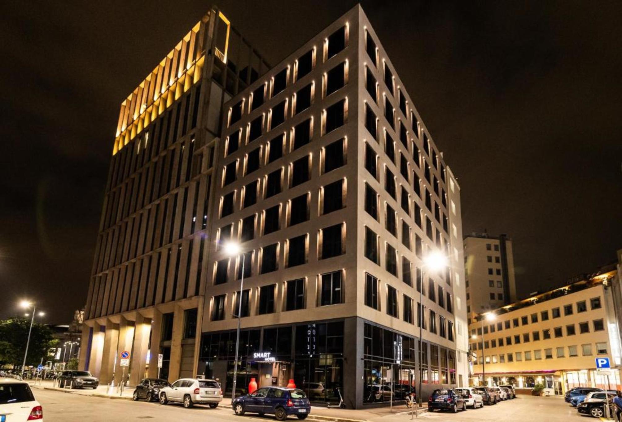 Smart Hotel Central 2