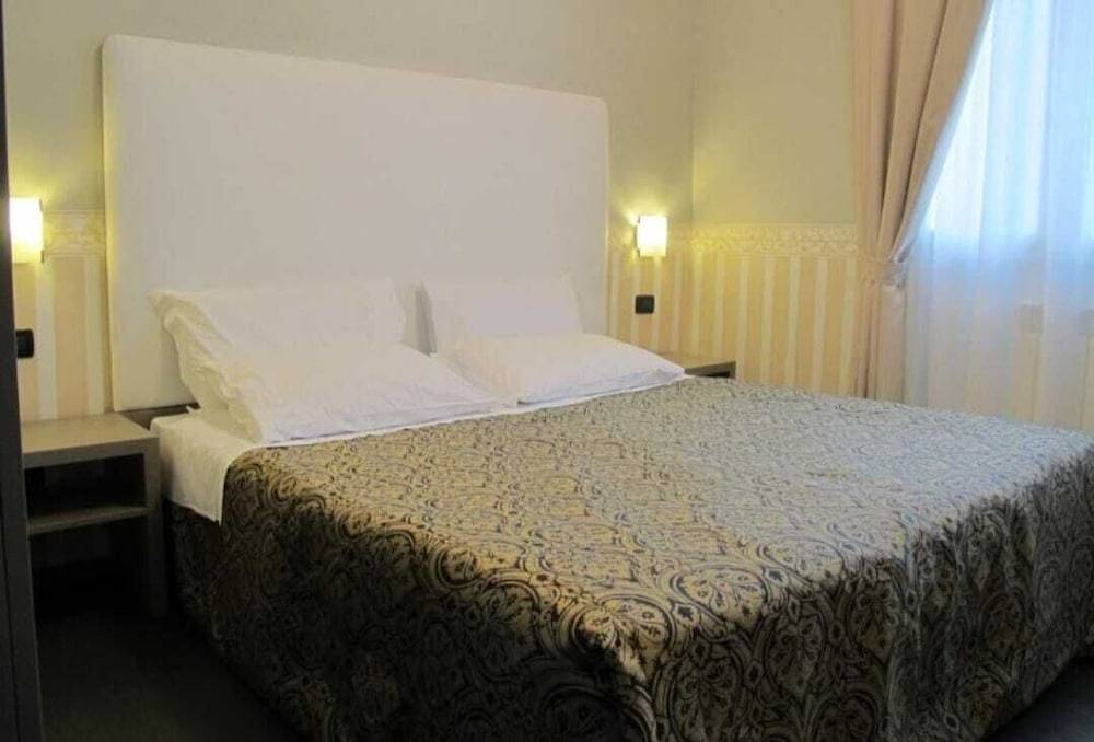 Hotel Laguna Residence 1
