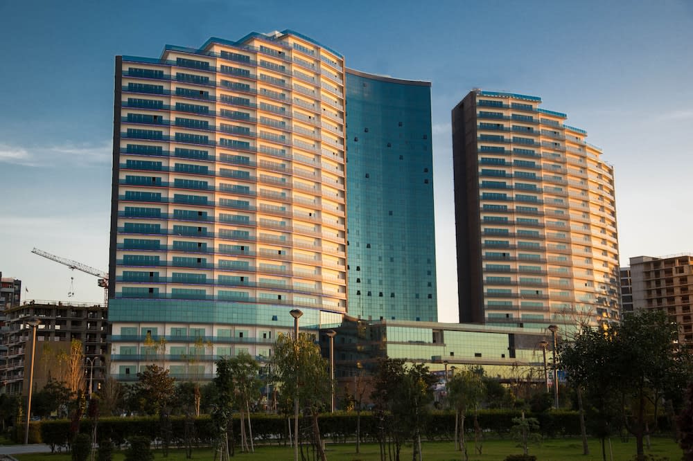Grand Bellagio Hotel Batumi 1