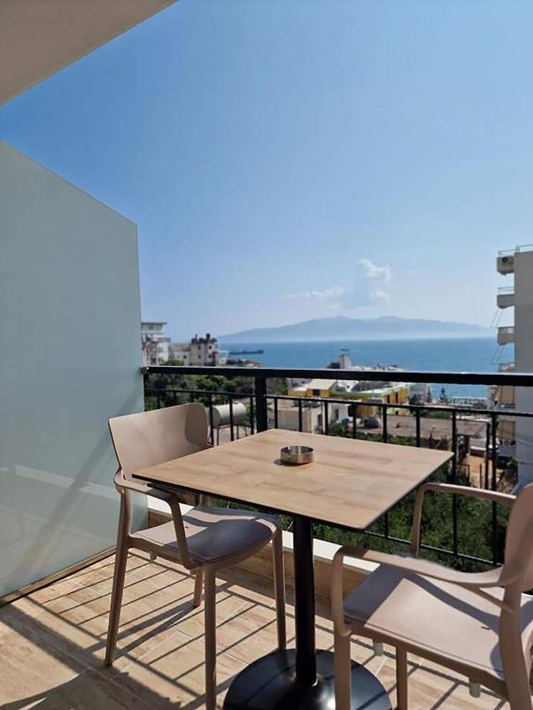 Joanna Suites 1
