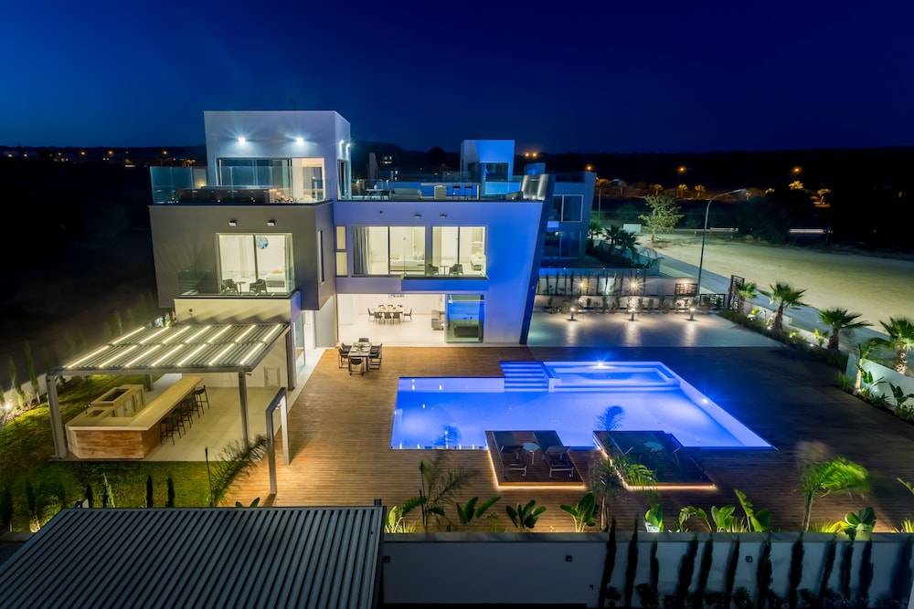 Seaview Luxury Villas Ayia Napa 1