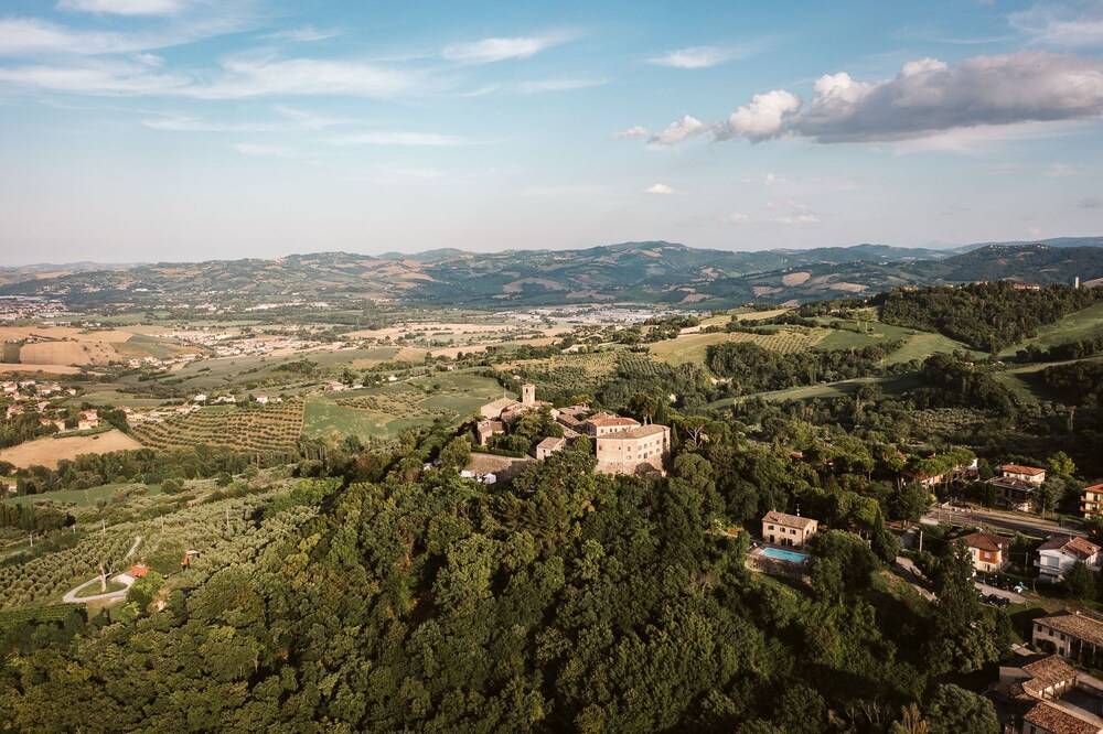 Palazzo Viviani Castello di Montegridolfo 1