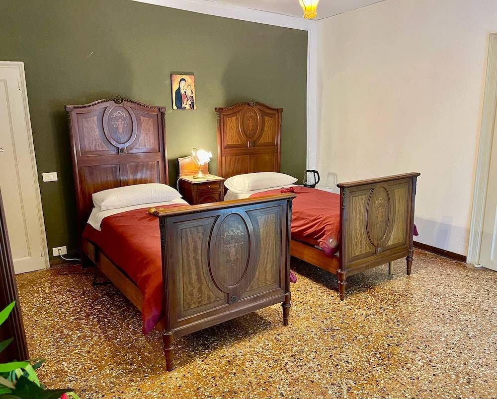 Lions Venice Guest house 2