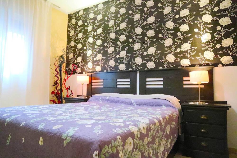 HAPPY ROOM 2