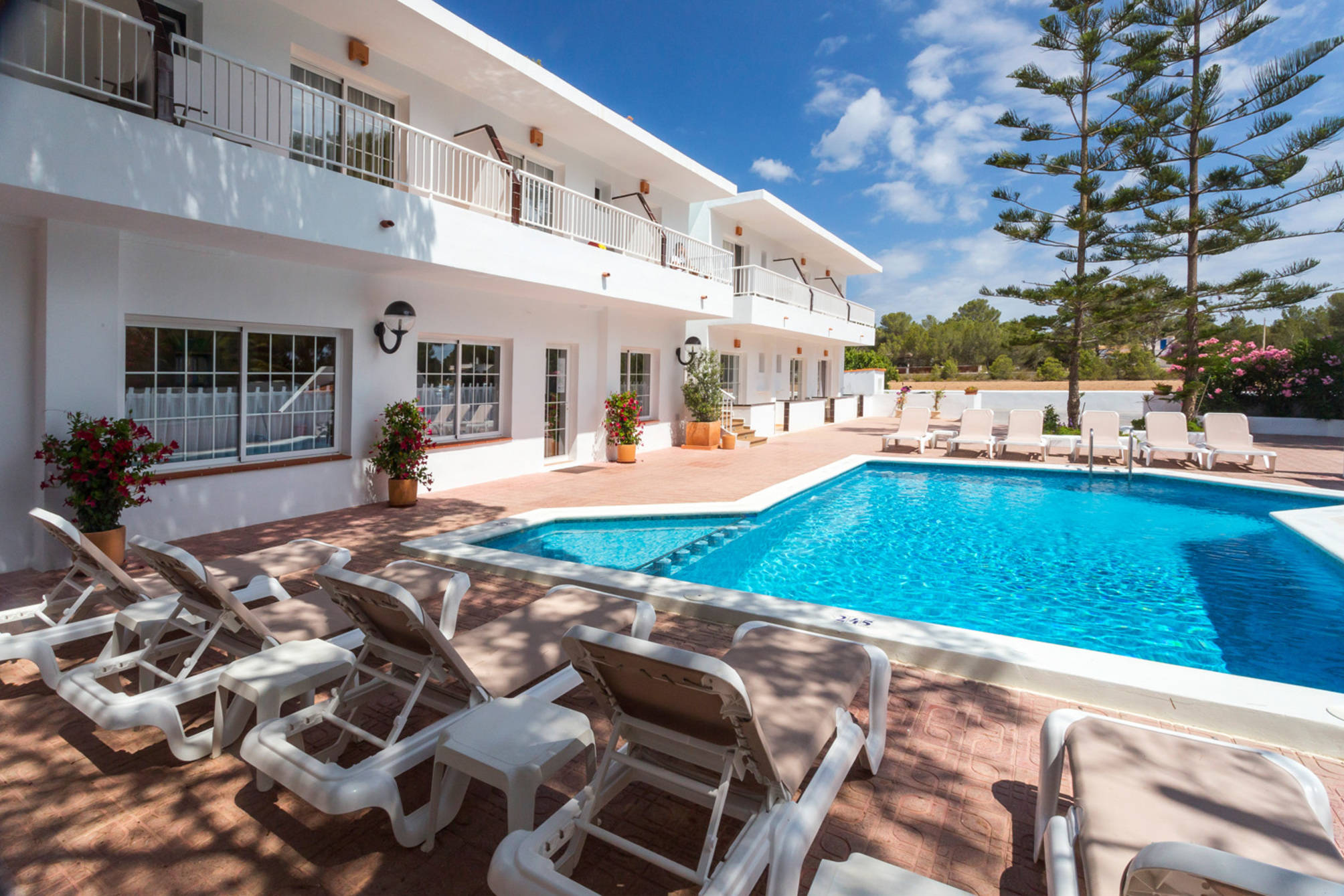 Hostal Es Pi - Emar Hotels 1