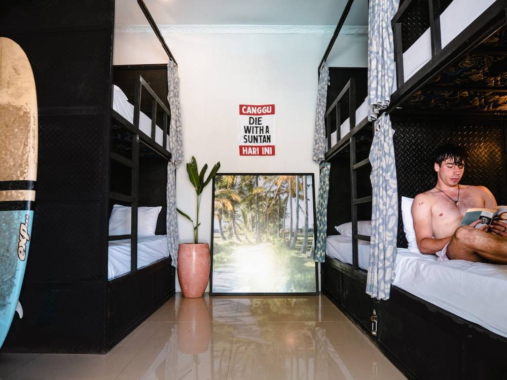 Clandestino - Hostel 2