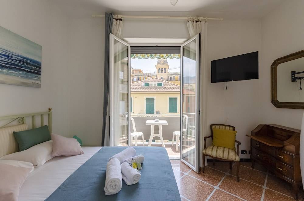 JOIVY Lovely Flat W/Balcony 2
