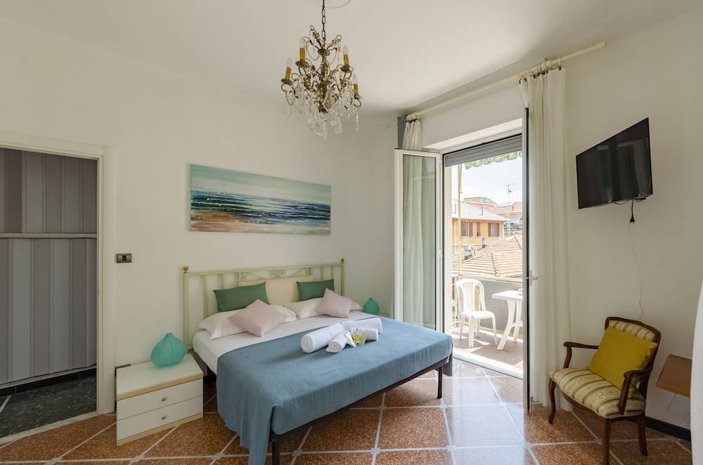 JOIVY Lovely Flat W/Balcony 1