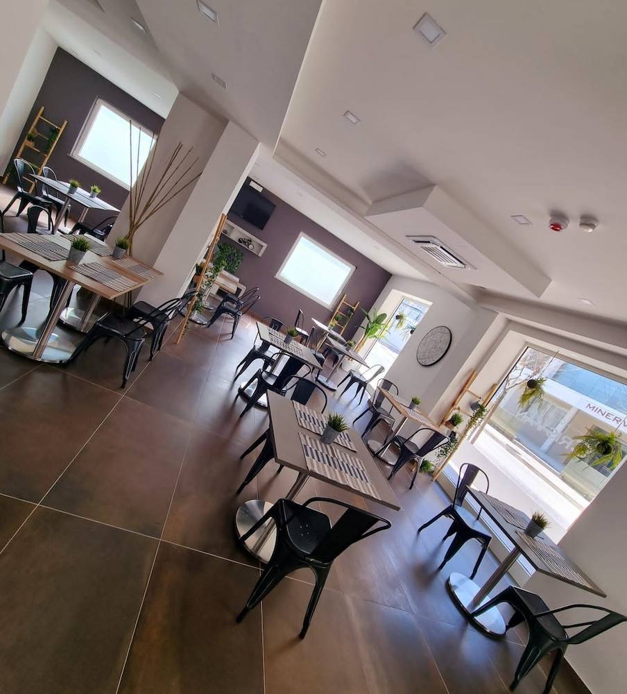 Hotel apartments Crisvan 1