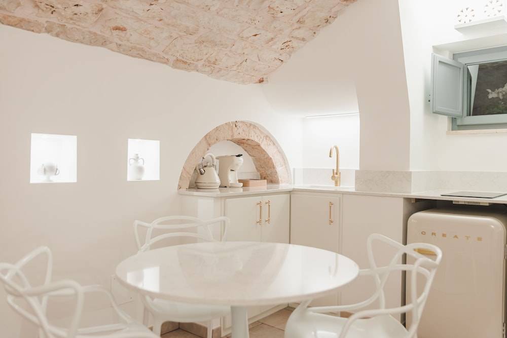 Dimore Bianche, Santa Lucia 17 1
