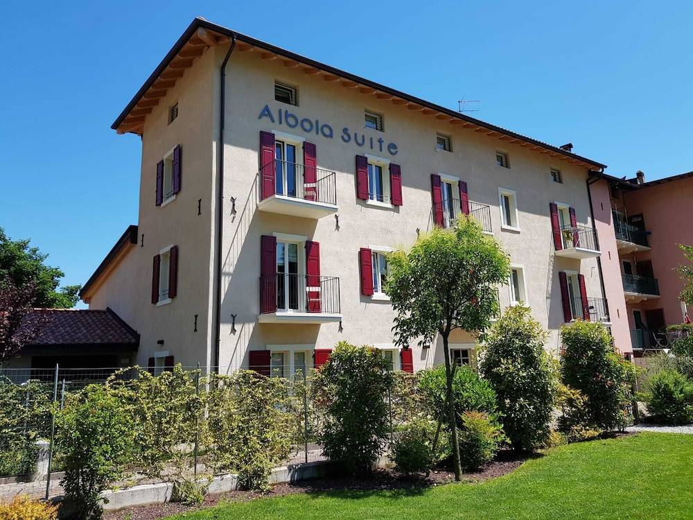 Albola Suite Holiday Apartments 1