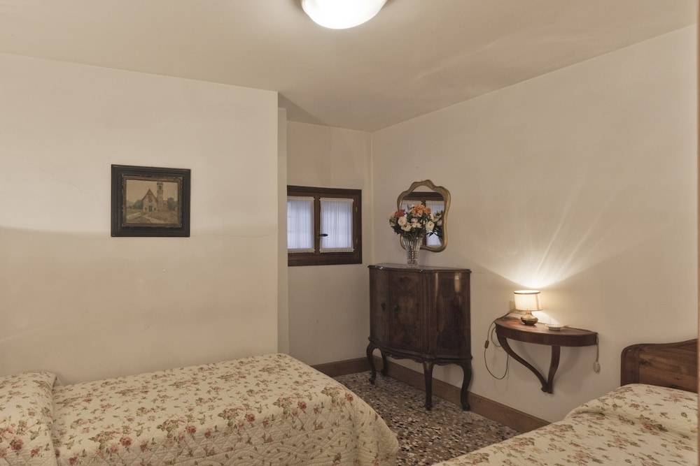 Palazzetto San Lio, Rialto 2