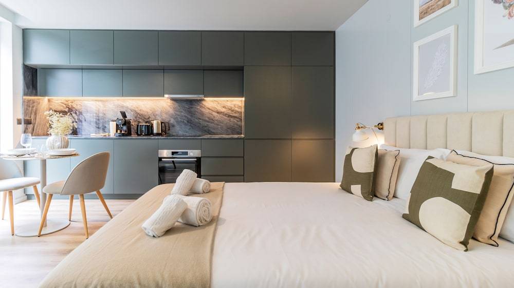 RUAH Apartments by LovelyStay 2
