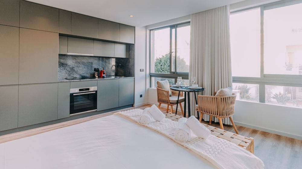 RUAH Apartments by LovelyStay 1