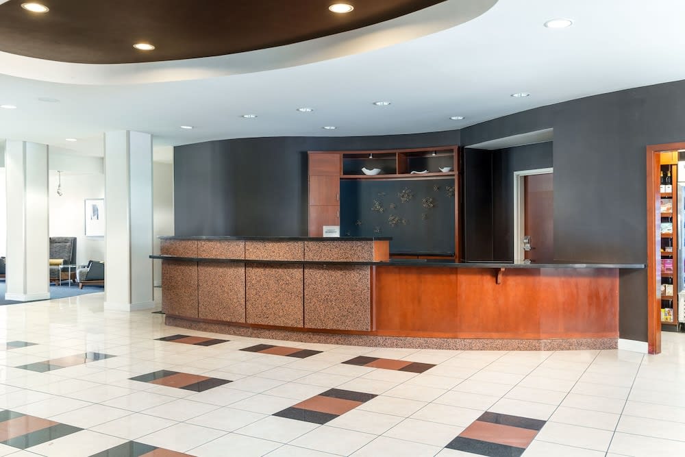 Courtyard by Marriott Ontario Rancho Cucamonga 2