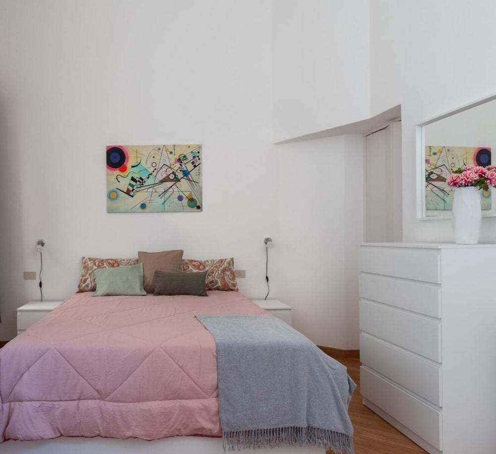Lungarini Apartment - Historic Kalsa 2