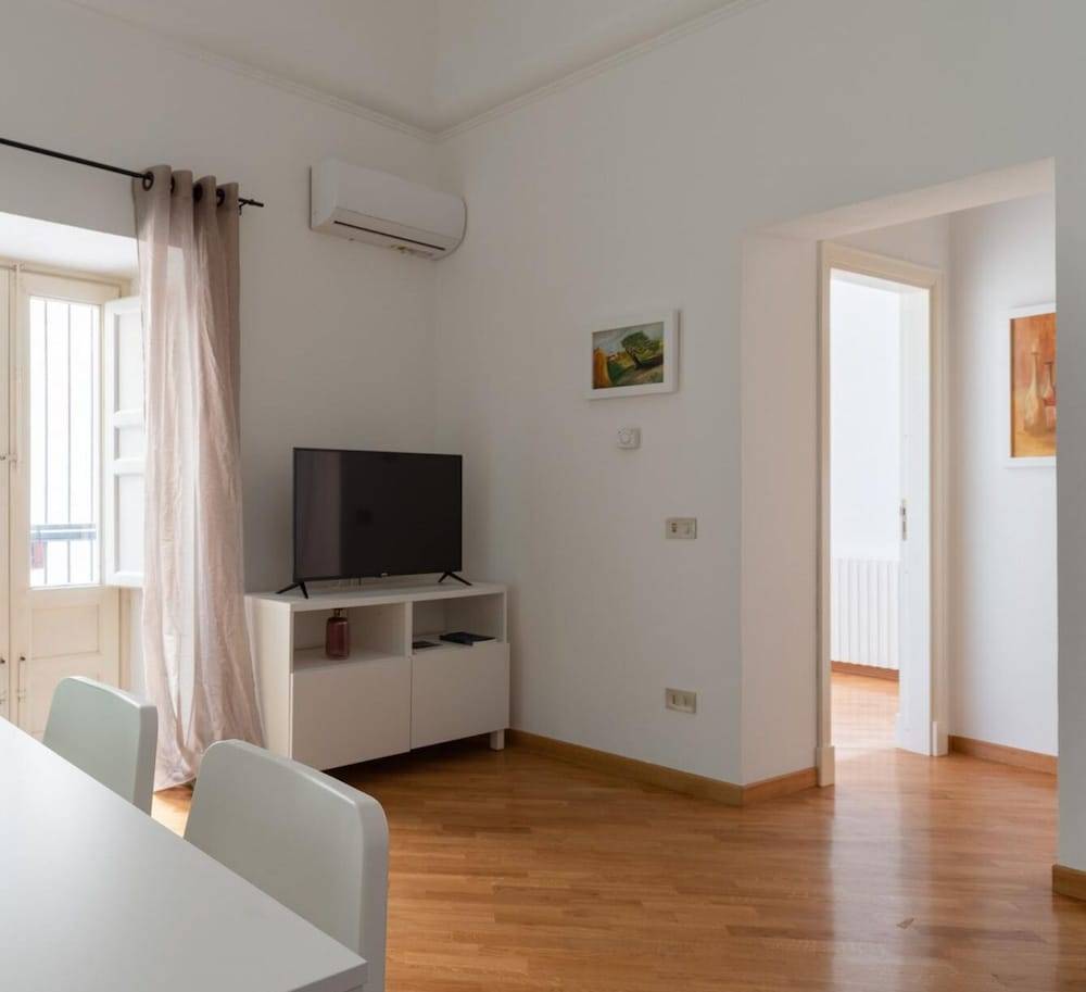 Lungarini Apartment - Historic Kalsa 1