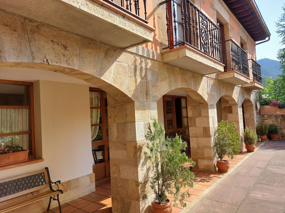 Picos de Europa Suites and Rooms 1
