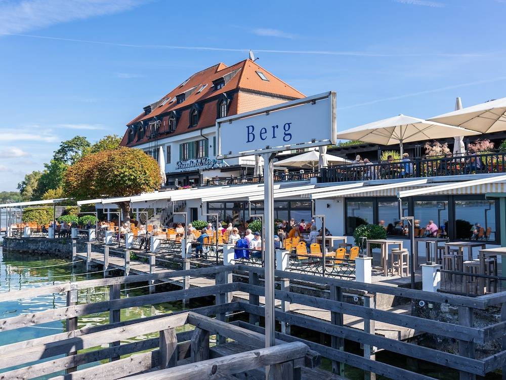 Strandhotel Berg 1