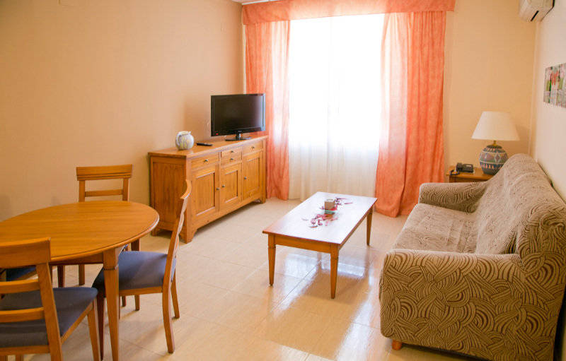 Aparthotel Bahia Pinosol 1