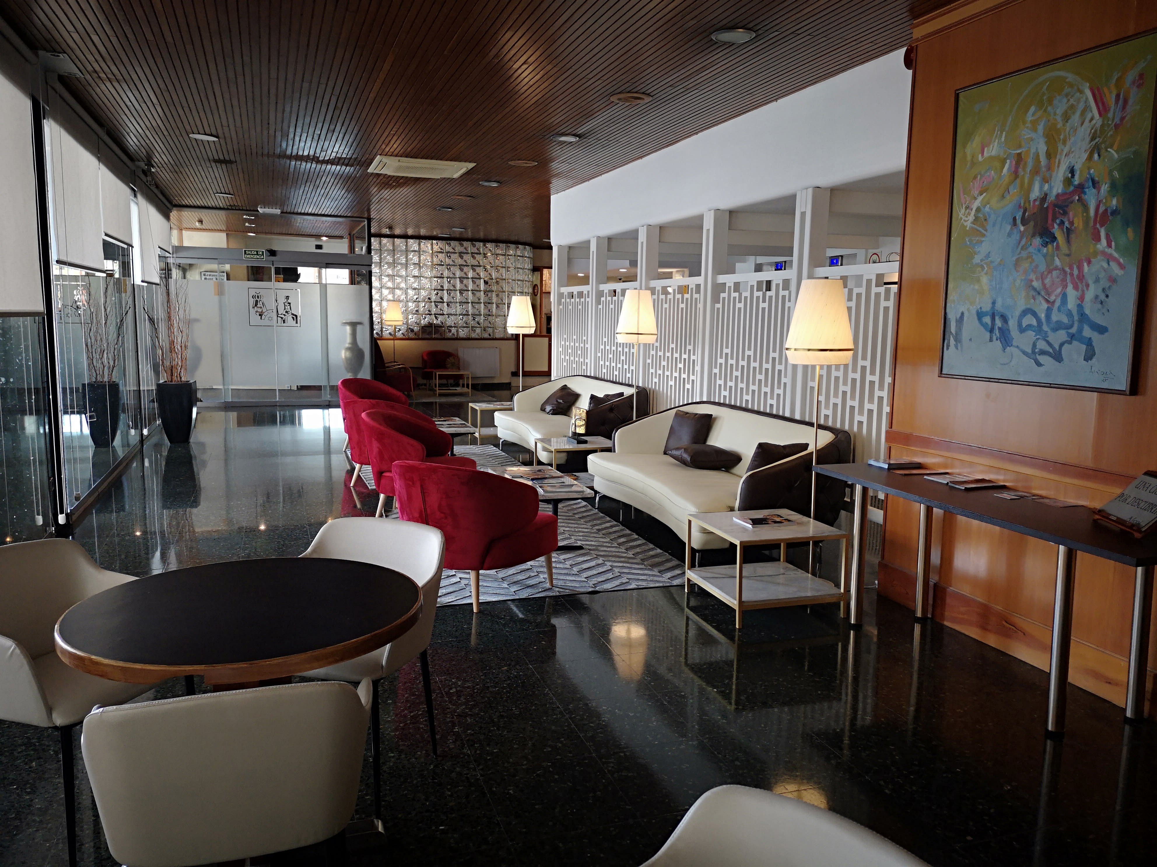 Hotel Reconquista 2