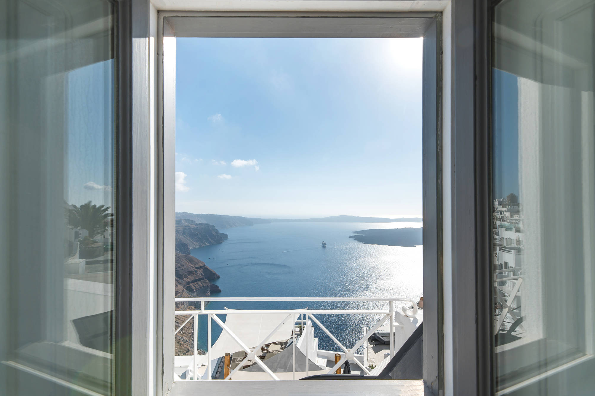 Aqua Luxury Suites by NOMÉE Hospitality Group 1