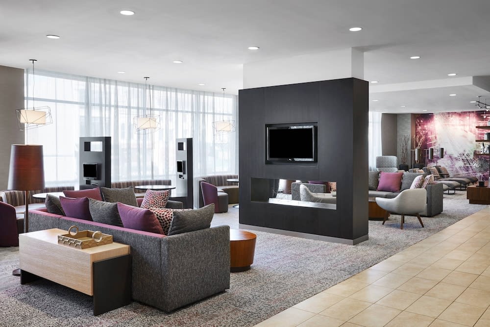 Courtyard by Marriott Newark Downtown 2