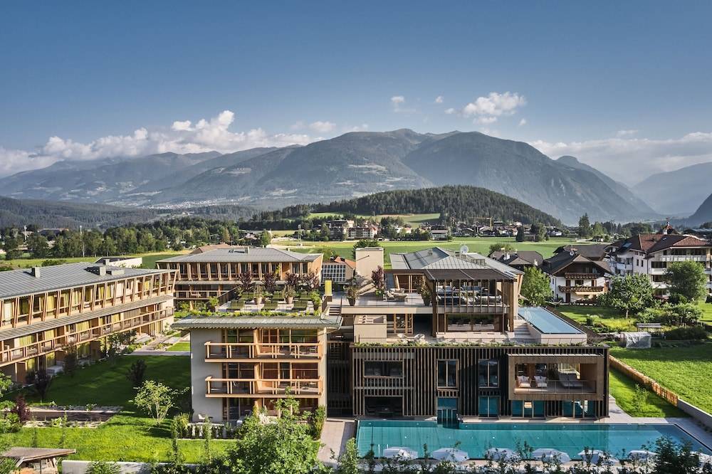 Falkensteiner Hotel Kronplatz - The Leading Hotels of the World 1