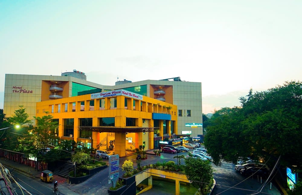 Hotel the Plaza 1