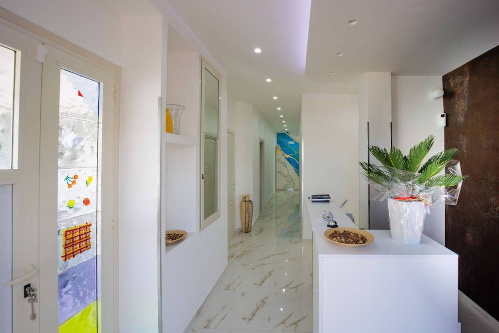 REDDIMUS Guest House 1