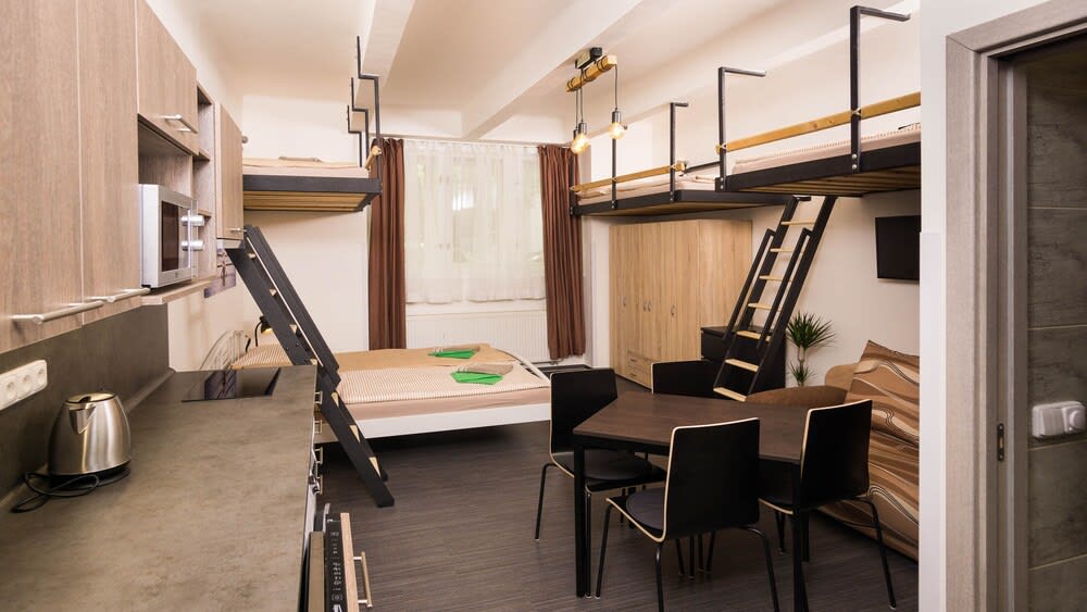 Flying Bed Apartment close to Castle 2