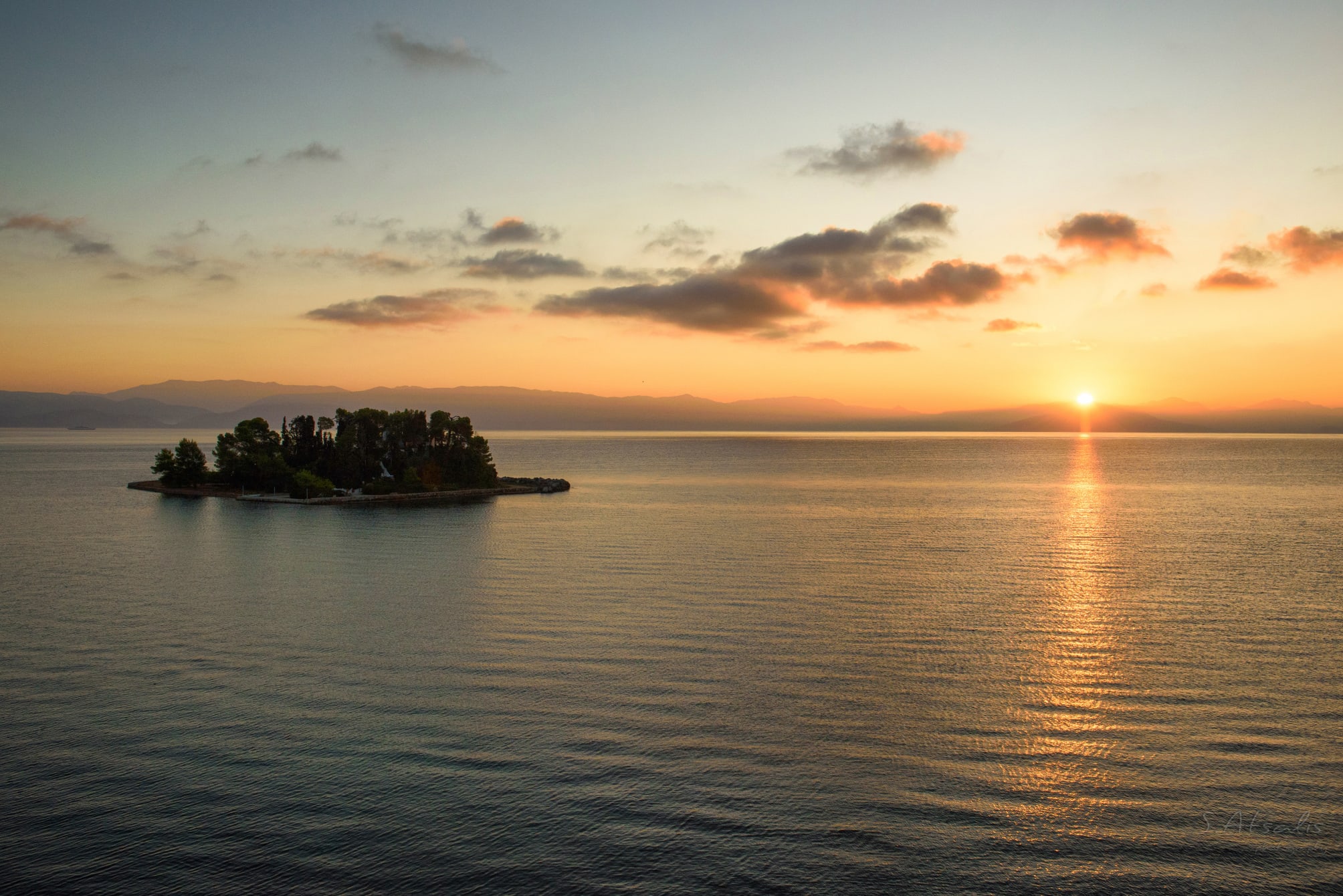 Pontikonisi Hotel & Suites-Adults Only 1
