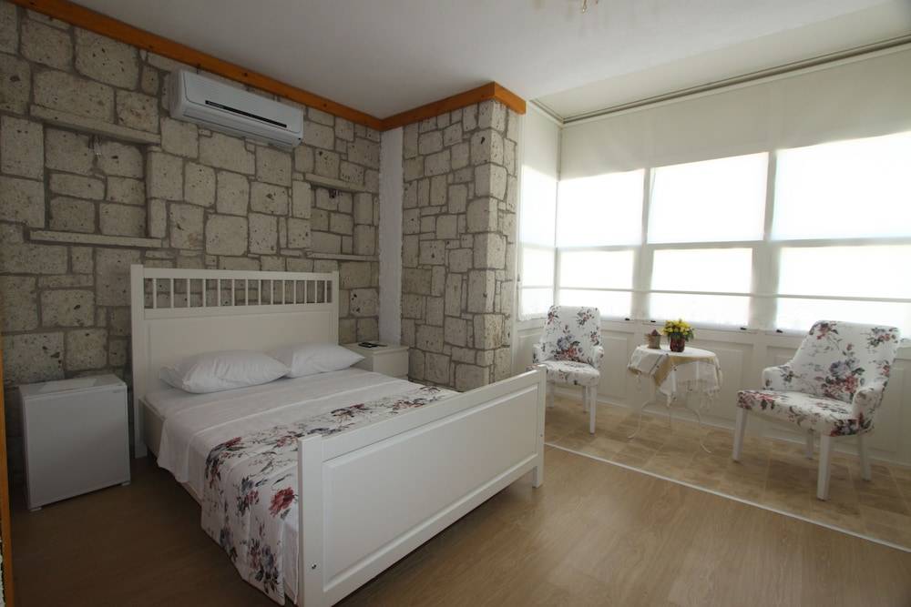 Kemerlihan Deluxe Hotel 1