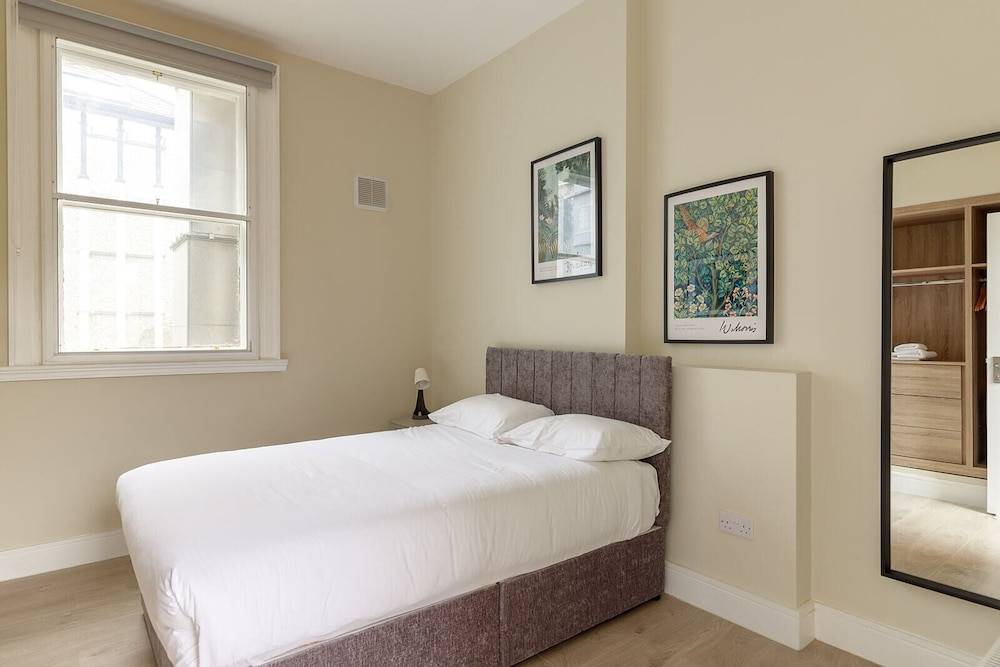 Dublin Castle Suites 1