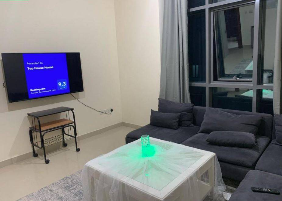Top House Hostel 1