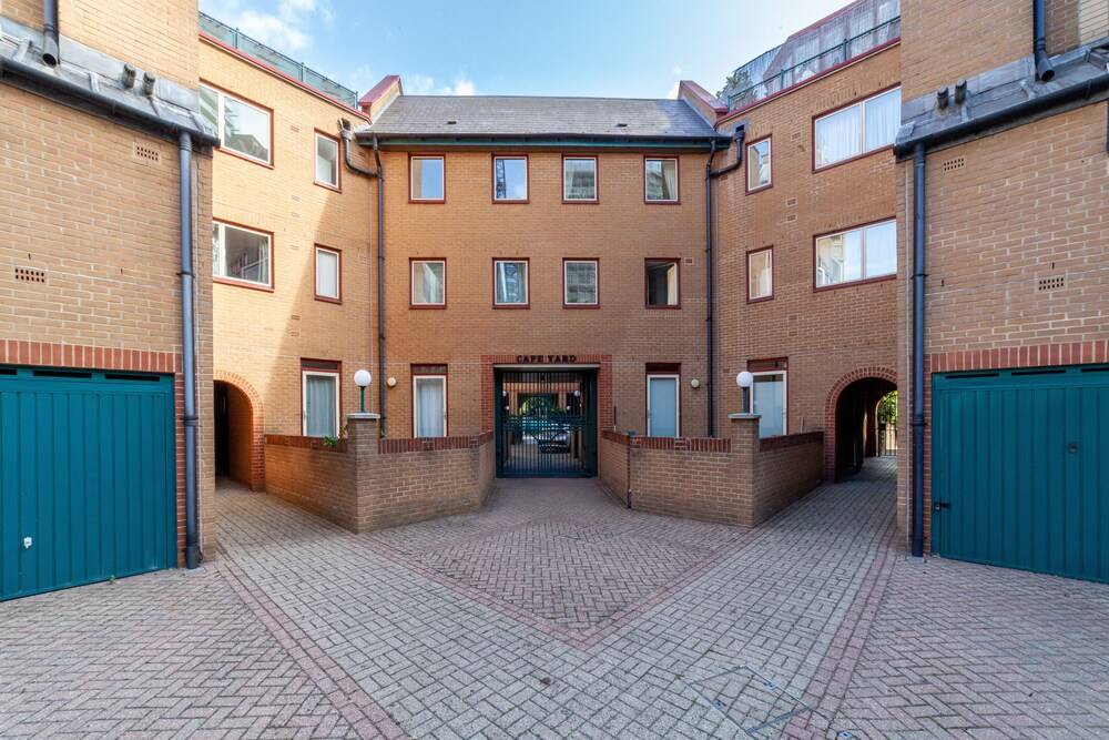 The Wapping Villas 1