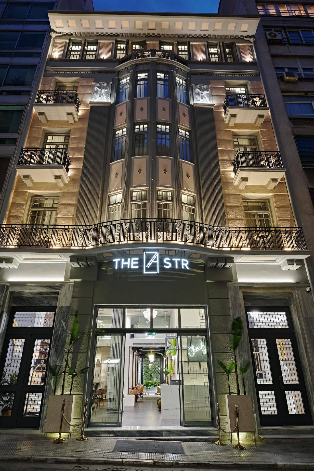 L7 Str Athens 1