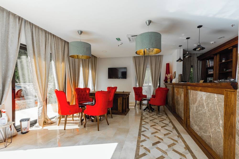 Hotel Plaza Lucice 1