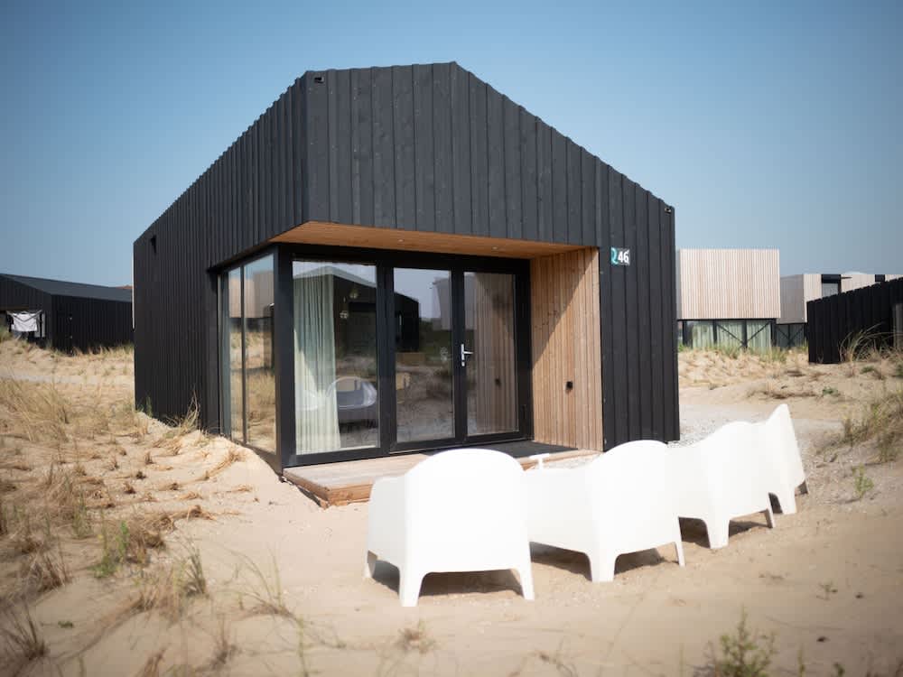 Modern Lodge With Dishwasher, Near the Sea 1
