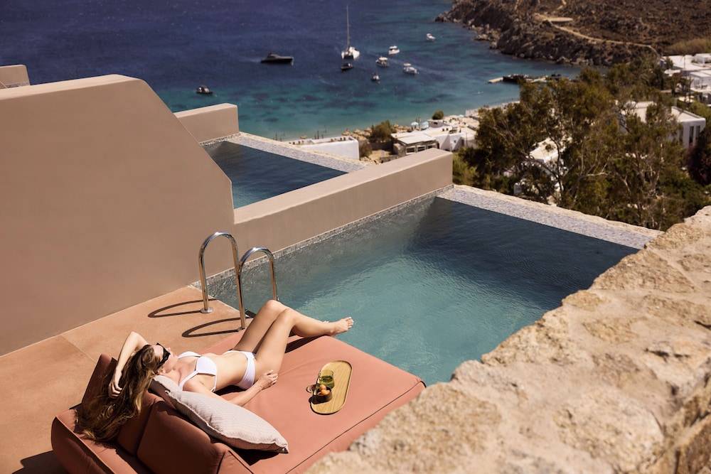 Ethereum Luxury Suites, a member of Mykonos Highlights 1