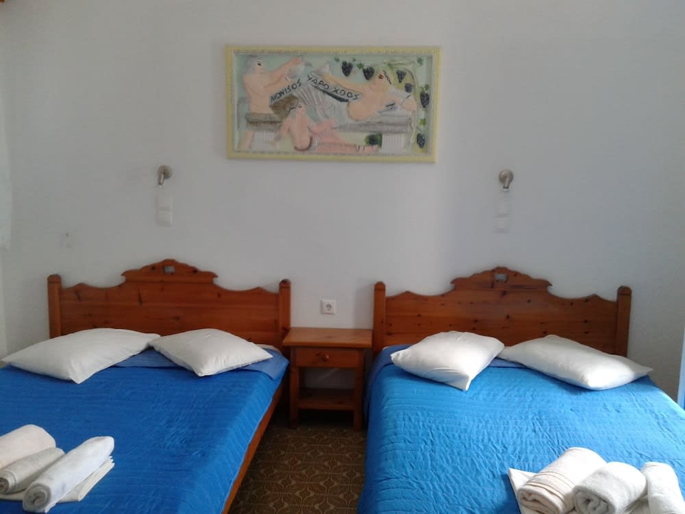 Hotel Perissa 2