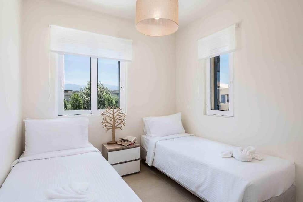 Resitour - Aphrodite Beachfront 2