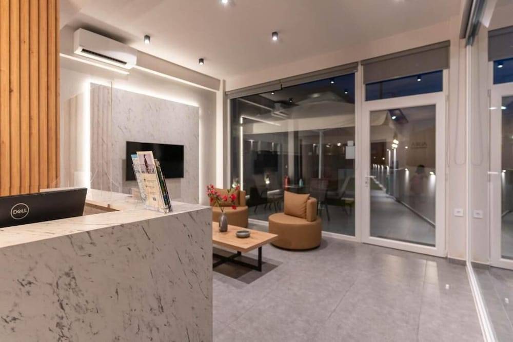 AURA APARTMENTS 2
