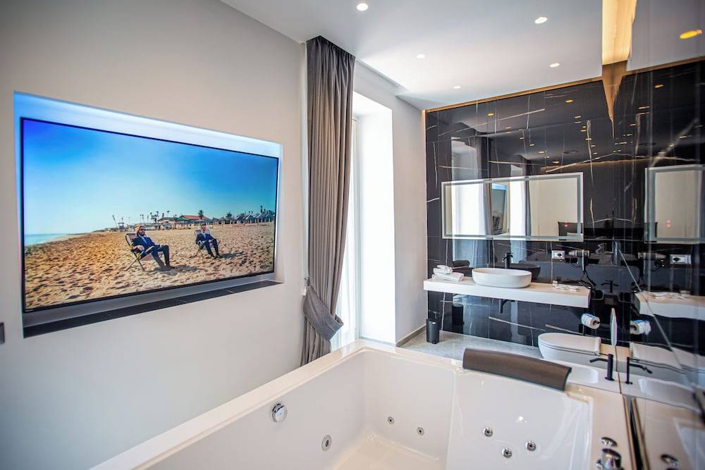 Forever Luxury Rooms 1