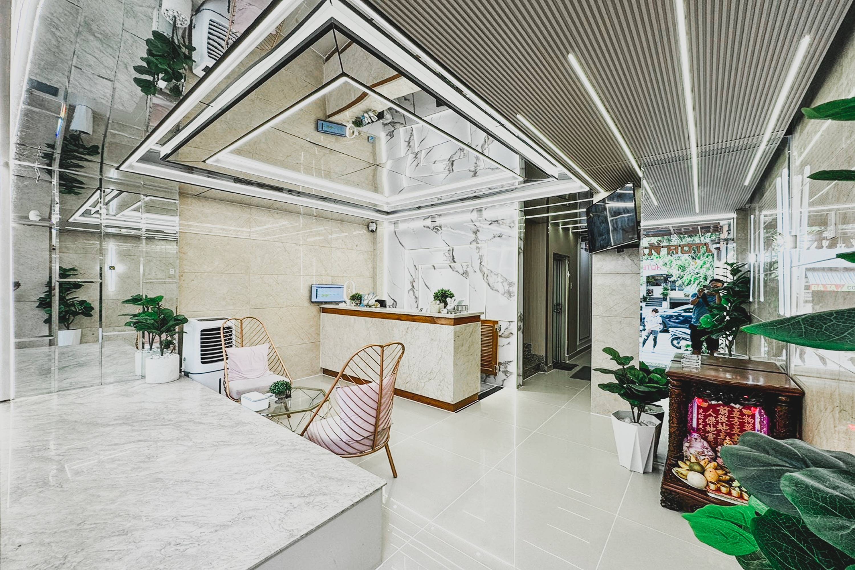 Ngoc San San Hotel By Zuzu 1