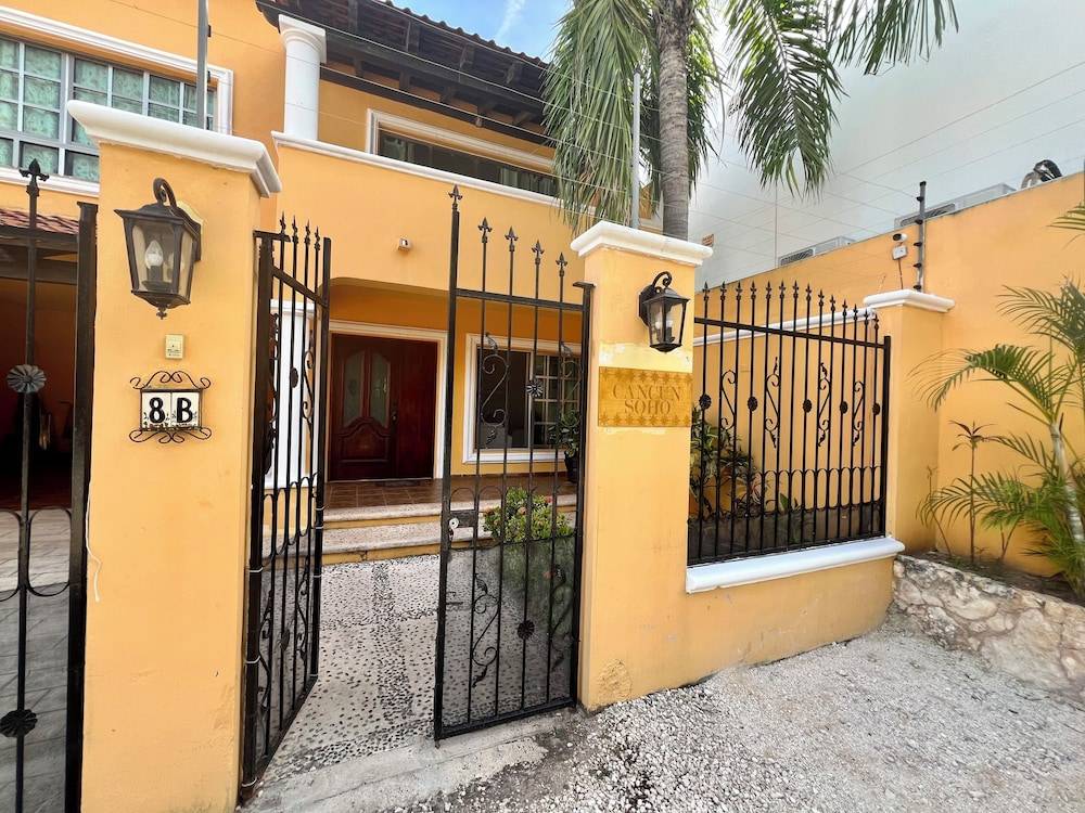 Cancun-Soho 1