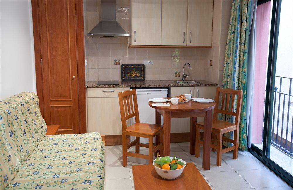 Apartamentos Royal 1
