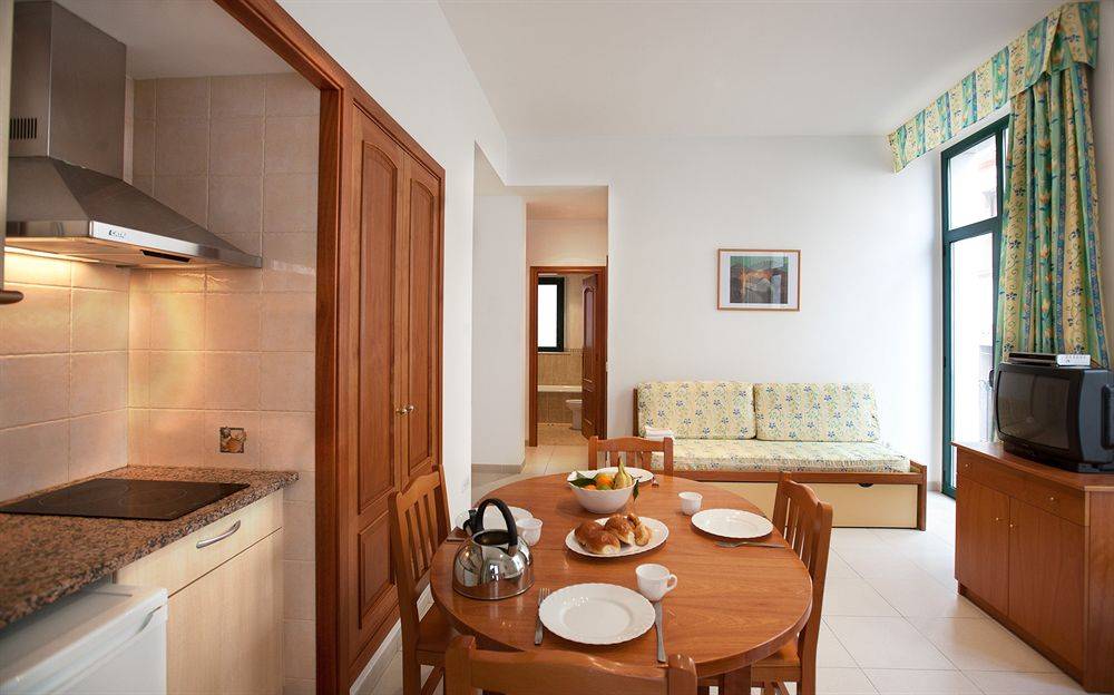 Apartamentos Royal 2
