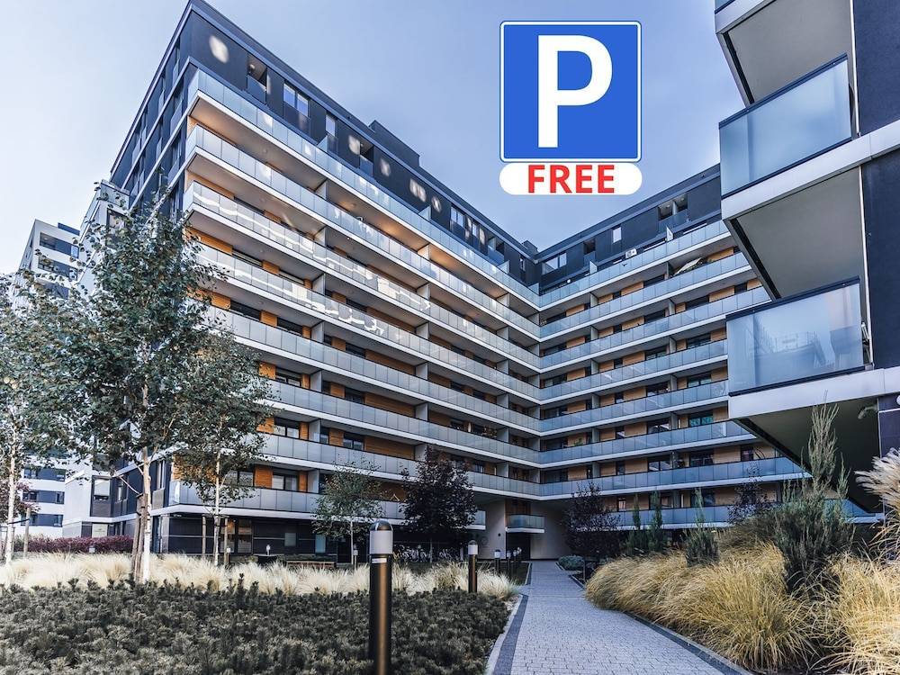 Pure Rental Premium Apartments - Parking Free 1